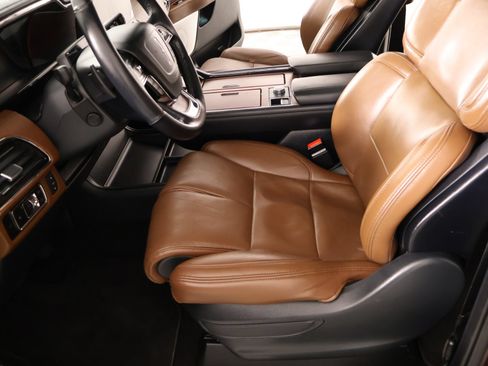 Used 2023 Lincoln Navigator Reserve AWD/4WD image 11
