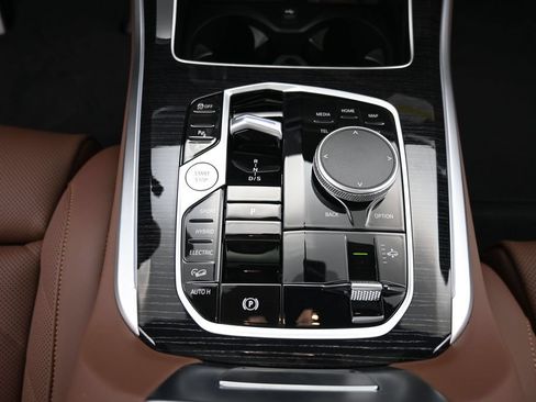 New 2026 BMW X5 xDrive50e w/ M Sport Package AWD/4WD image 15