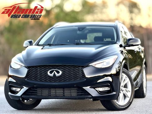 Used 2018 INFINITI QX30 Premium w/ Navigation Package image 1