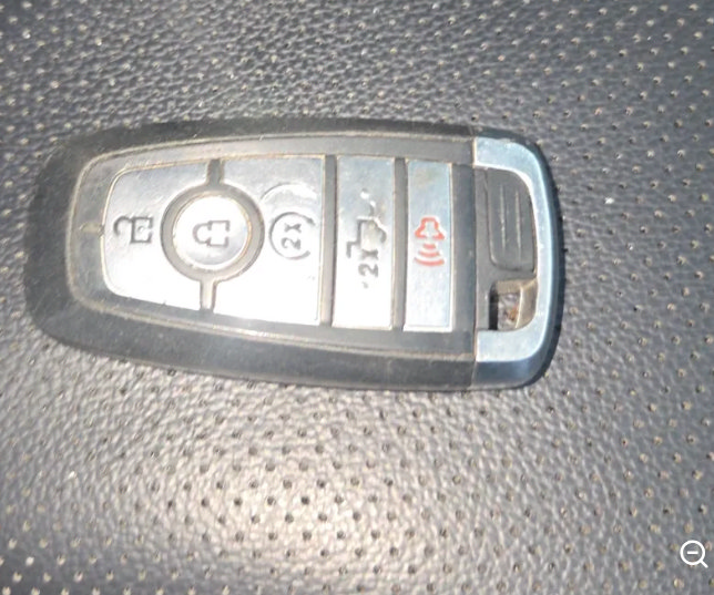 Used 2024 Ford F250 Lariat w/ Tremor Off-Road Package AWD/4WD image 5