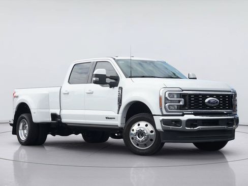 Used 2023 Ford F450 Lariat w/ Lariat Ultimate Package AWD/4WD image 2