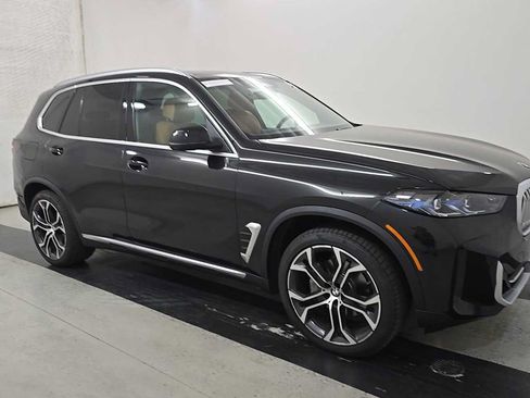 Used 2026 BMW X5 xDrive40i AWD/4WD image 1