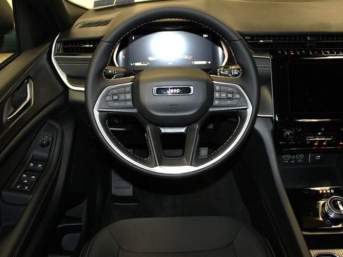 New 2026 Jeep Grand Cherokee Laredo X AWD/4WD image 12
