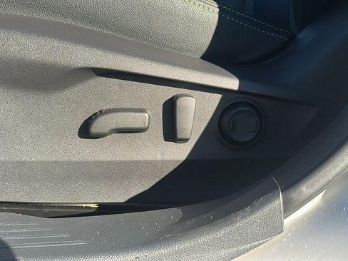 Certified 2025 Subaru Outback Onyx Edition XT w/ Popular Package #2 image 9