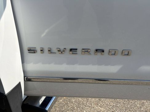 Used 2018 Chevrolet Silverado 1500 LT w/ All Star Edition AWD/4WD image 14