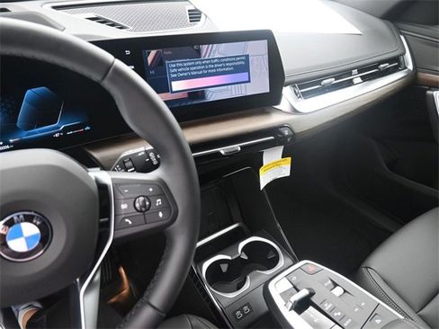 New 2025 BMW X1 xDrive28i w/ Technology Package image 31