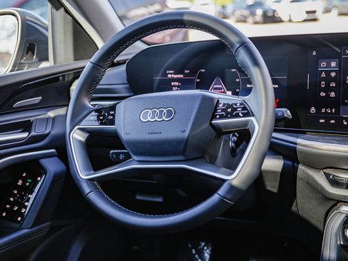 Certified 2025 Audi Q5 Premium Plus w/ Premium Plus image 15