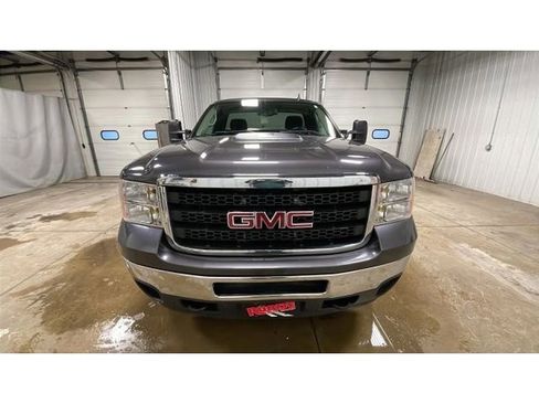 Used 2011 GMC Sierra 2500 SLE w/ Snow Plow Prep Package image 2