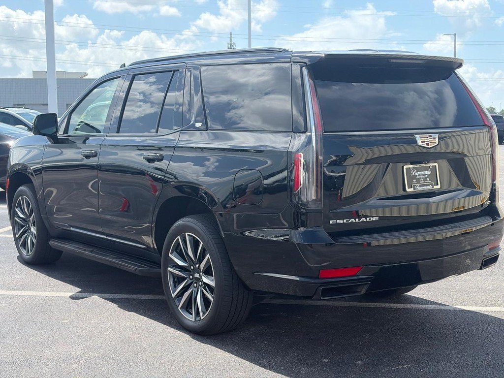 Used 2021 Cadillac Escalade Sport w/ Driver Assist Tech Package AWD/4WD image 8