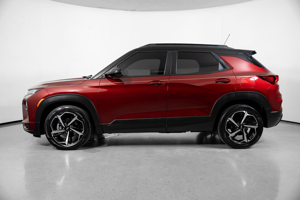 Used 2023 Chevrolet TrailBlazer RS w/ Sun and Liftgate Package FWD image 13