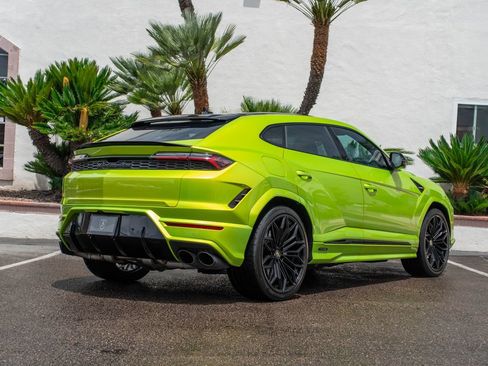 Used 2025 Lamborghini Urus SE AWD/4WD image 3