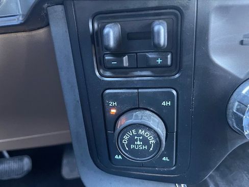 Used 2021 Ford F150 Lariat w/ Equipment Group 502A High image 29