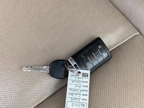 Used 2009 Cadillac Escalade ESV AWD image 32