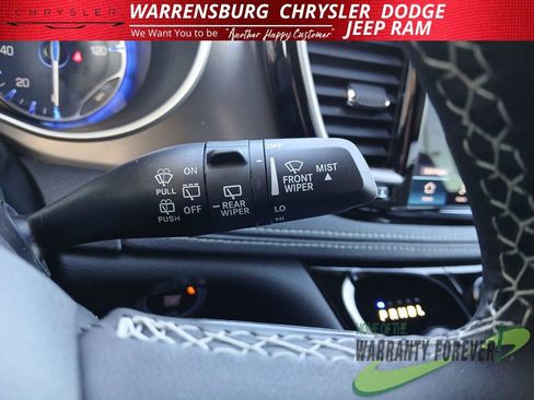 New 2026 Chrysler Pacifica Select image 22