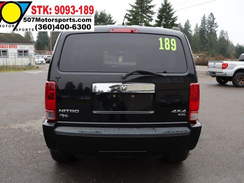 Used 2007 Dodge Nitro R/T image 7
