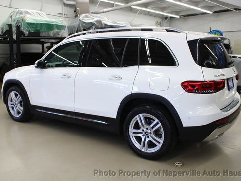 Used 2021 Mercedes-Benz GLB 250 4MATIC image 4