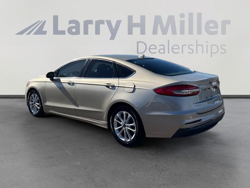 Used 2019 Ford Fusion SE image 3