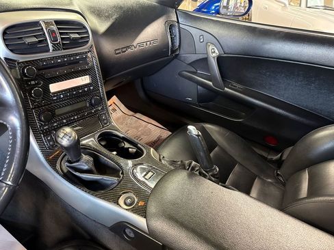 Used 2005 Chevrolet Corvette Convertible w/ Preferred Equipment Group image 40