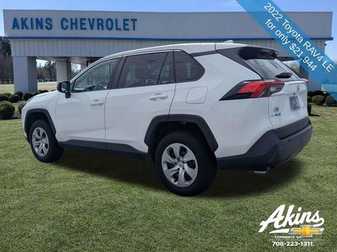 Used 2022 Toyota RAV4 LE FWD image 6