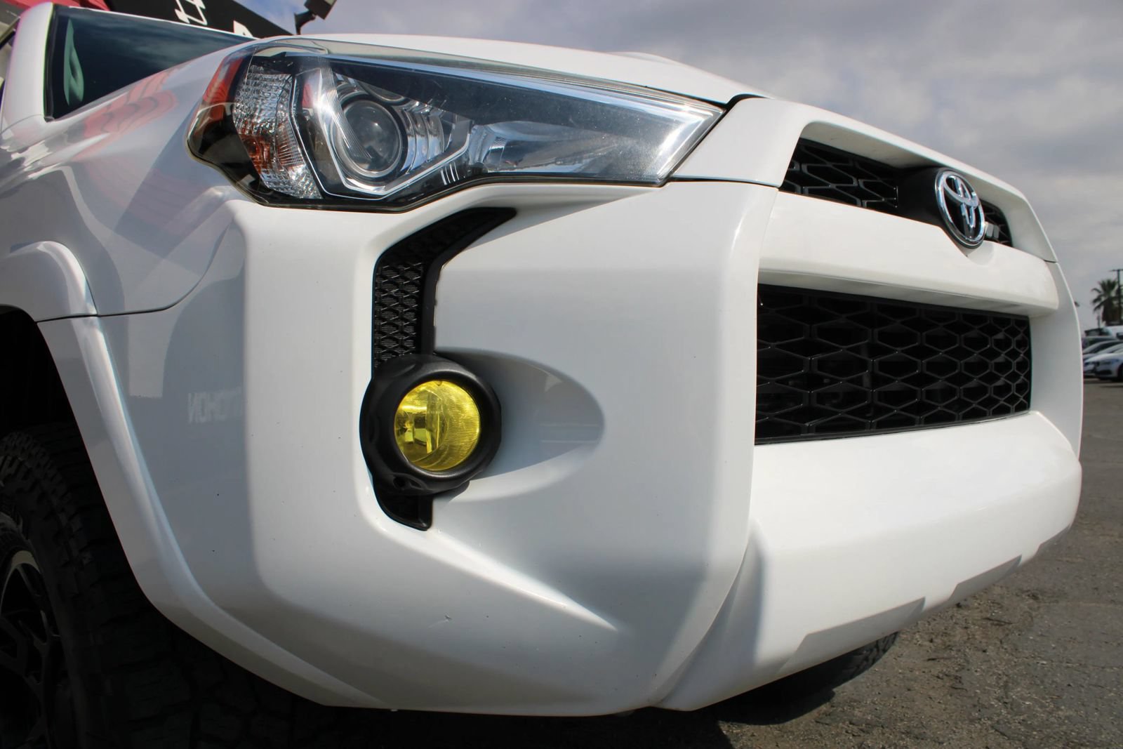 Used 2019 Toyota 4Runner SR5 AWD/4WD image 5