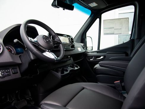New 2026 Mercedes-Benz Sprinter 2500 image 12