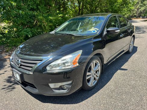 Used 2015 Nissan Altima 3.5 SL FWD image 4