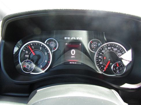 Used 2021 RAM 2500 Big Horn w/ Night Edition AWD/4WD image 10