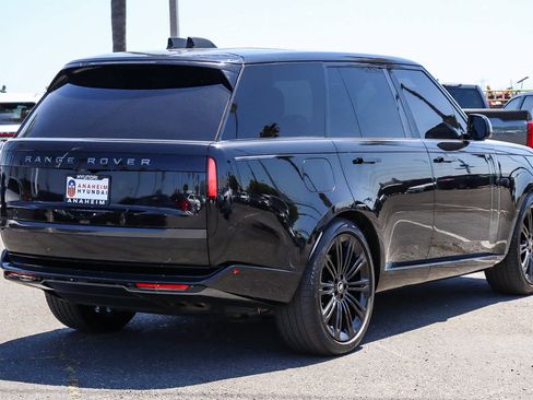 Used 2023 Land Rover Range Rover SE AWD/4WD image 7