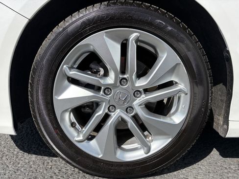 Used 2018 Honda Accord LX image 24