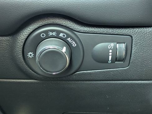 Used 2023 Dodge Durango R/T w/ Blacktop Package image 25