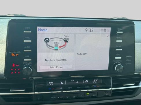 Used 2021 Toyota Sienna XLE FWD image 33