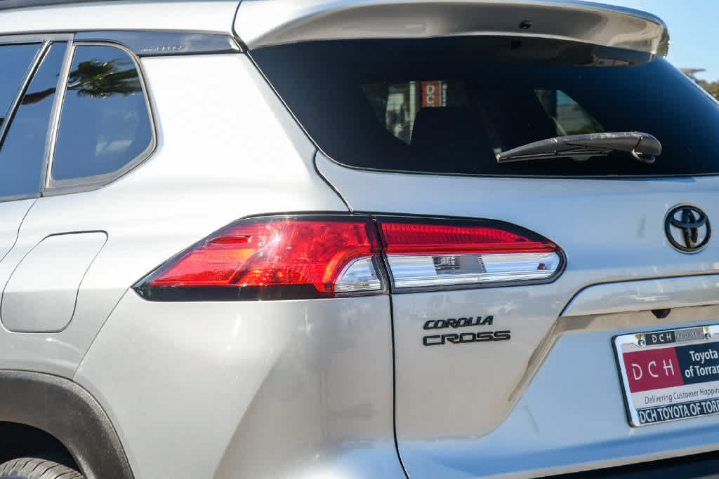 Certified 2023 Toyota Corolla Cross AWD Hybrid image 6