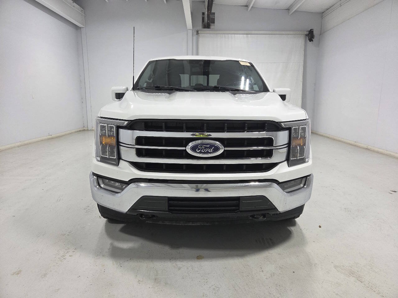 Used 2022 Ford F150 Lariat w/ FX4 Off-Road Package AWD/4WD image 4