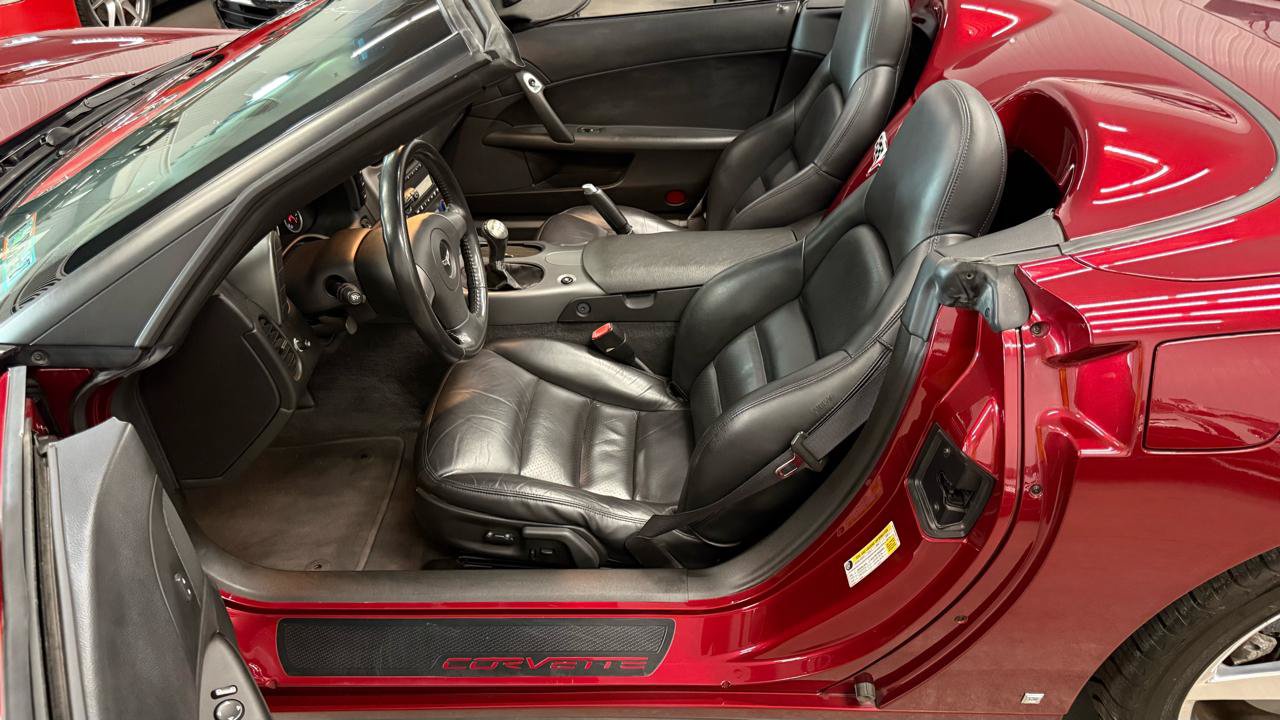 Used 2006 Chevrolet Corvette Convertible RWD image 29
