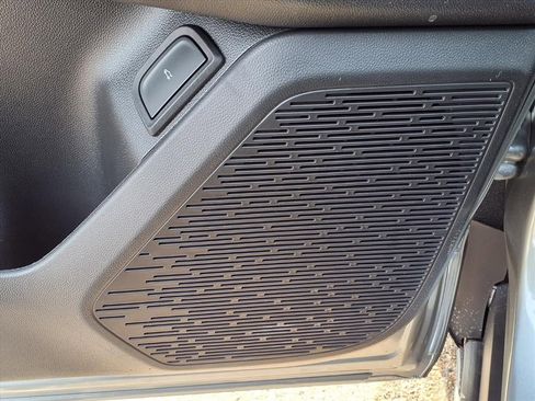 New 2026 Chevrolet Equinox LT w/ Convenience Package II image 11