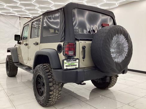 Used 2018 Jeep Wrangler Unlimited Sport S image 9