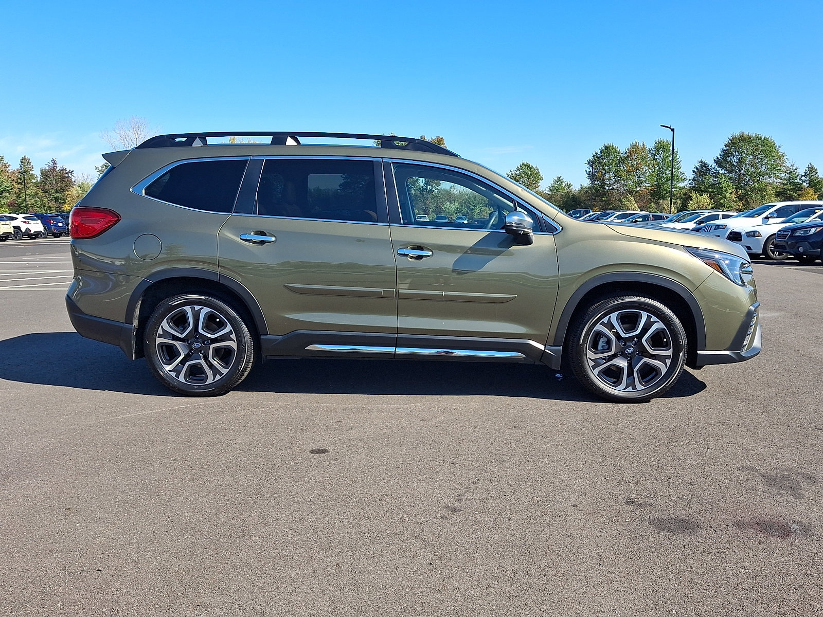 Used 2023 Subaru Ascent Touring AWD/4WD image 8