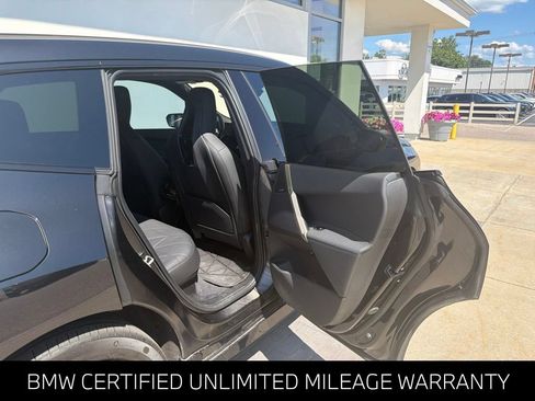 Used 2024 BMW iX xDrive50 w/ Sport Package AWD/4WD image 10