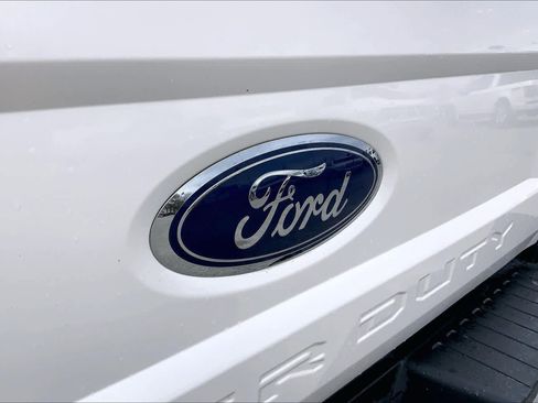 Used 2019 Ford F250 Lariat w/ Lariat Ultimate Package image 9
