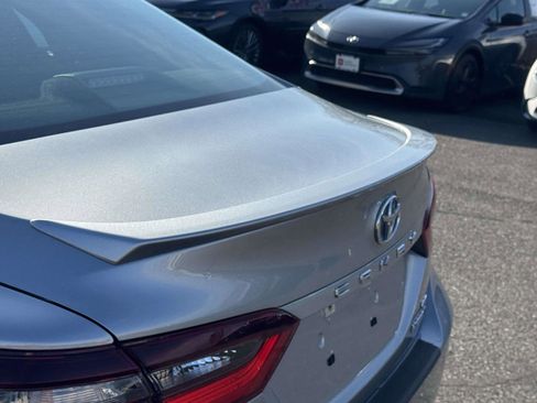 Certified 2021 Toyota Camry SE image 9