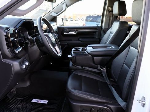 Used 2024 GMC Sierra 1500 SLT image 31