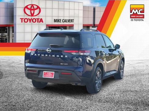 Used 2024 Nissan Pathfinder SV AWD/4WD image 5