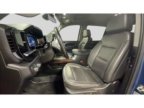 Used 2024 GMC Sierra 2500 SLT w/ SLT Convenience Package AWD/4WD image 12