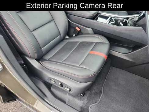 Used 2024 Chevrolet Traverse RS image 23