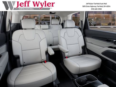 New 2025 Kia Telluride S image 17