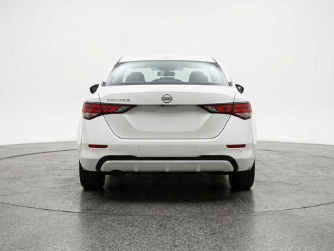 Used 2025 Nissan Sentra SV FWD image 7