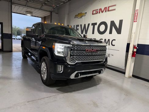 Used 2022 GMC Sierra 2500 Denali image 2