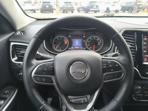 Used 2019 Jeep Cherokee Limited image 20