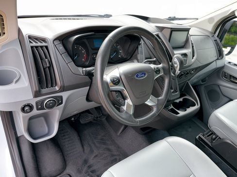 Used 2016 Ford Transit 350 XL RWD image 4
