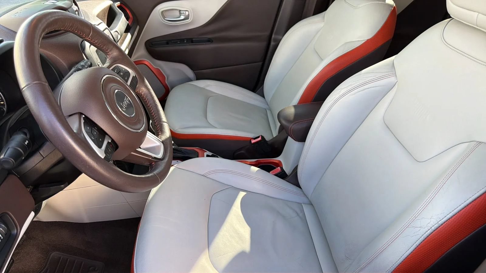 Used 2017 Jeep Renegade Limited FWD image 16